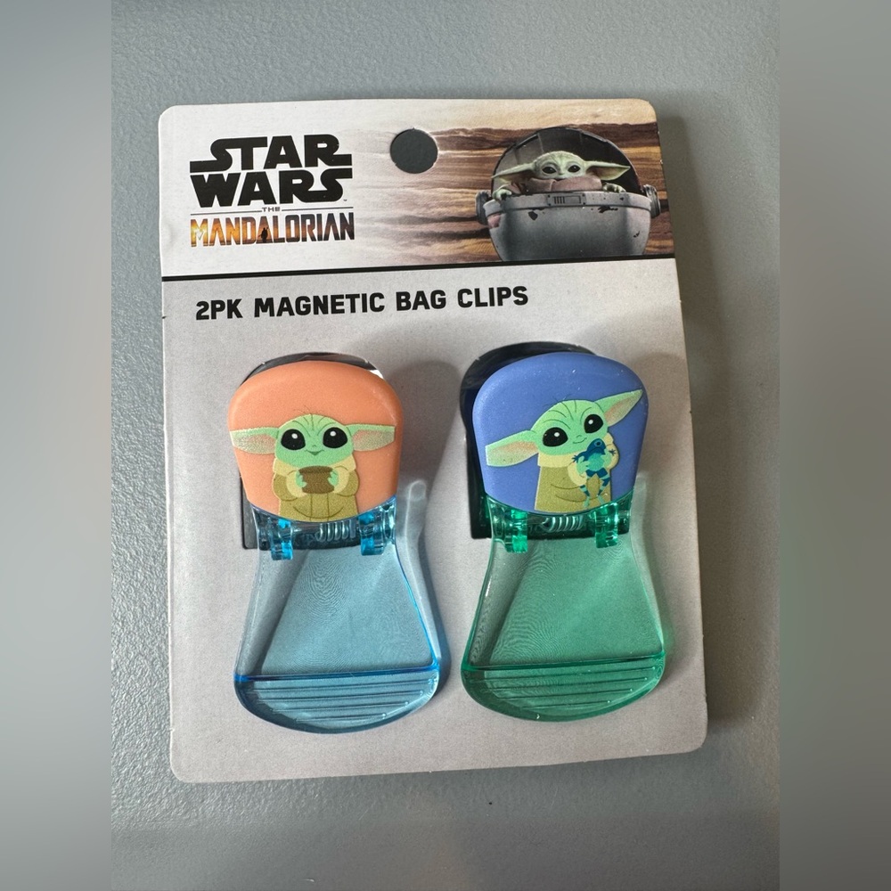 Star Wars the mandalorian Grogu 2-Pack Magnetic Bag Clips